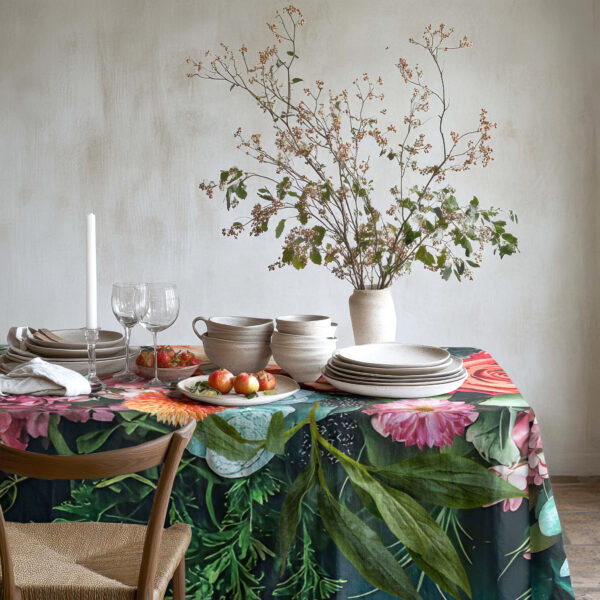 Tablecloth (Mock Linen) - Luscious Blooms
