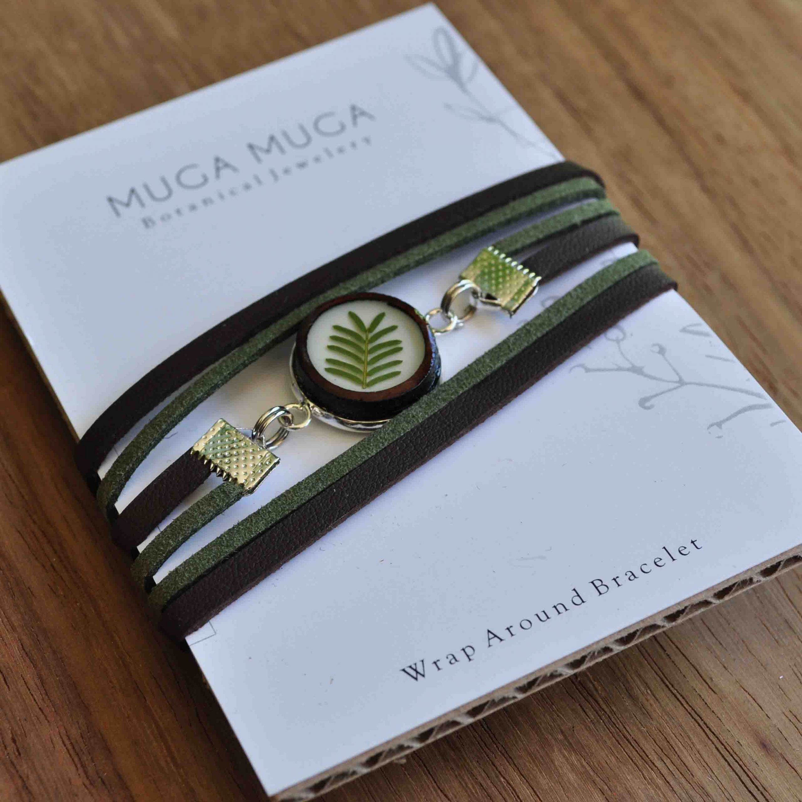 Muga Muga Bracelet / Wrap Around - Dark Brown & Green