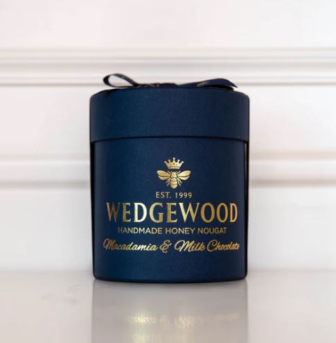 Wedgewood Gift Box Small Hat Dark Blue - Milk Chocolate & Macadamia